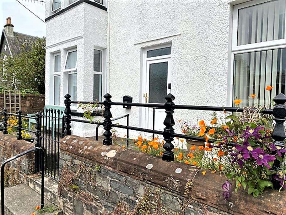 St John'S Flat Spacious Accomodation Dalry  Екстериор снимка